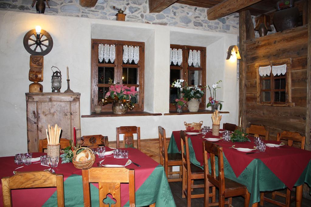 Agriturismo Barba Gust เชซานา โตรีเนเซ ภายนอก รูปภาพ