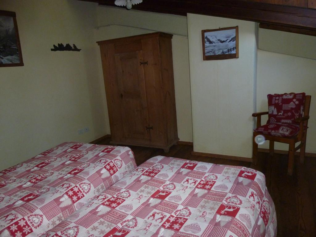 Agriturismo Barba Gust เชซานา โตรีเนเซ ภายนอก รูปภาพ