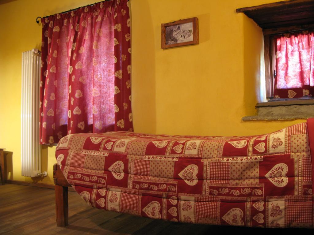 Agriturismo Barba Gust เชซานา โตรีเนเซ ภายนอก รูปภาพ
